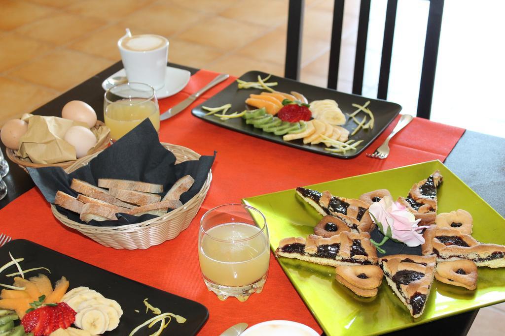 Bed & Breakfast Valeri Artena Bagian luar foto